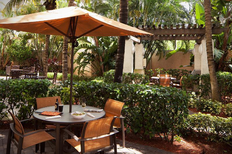 Courtyard By Marriott Fort Lauderdale Airport & Cruise Port Dania Beach Buitenkant foto