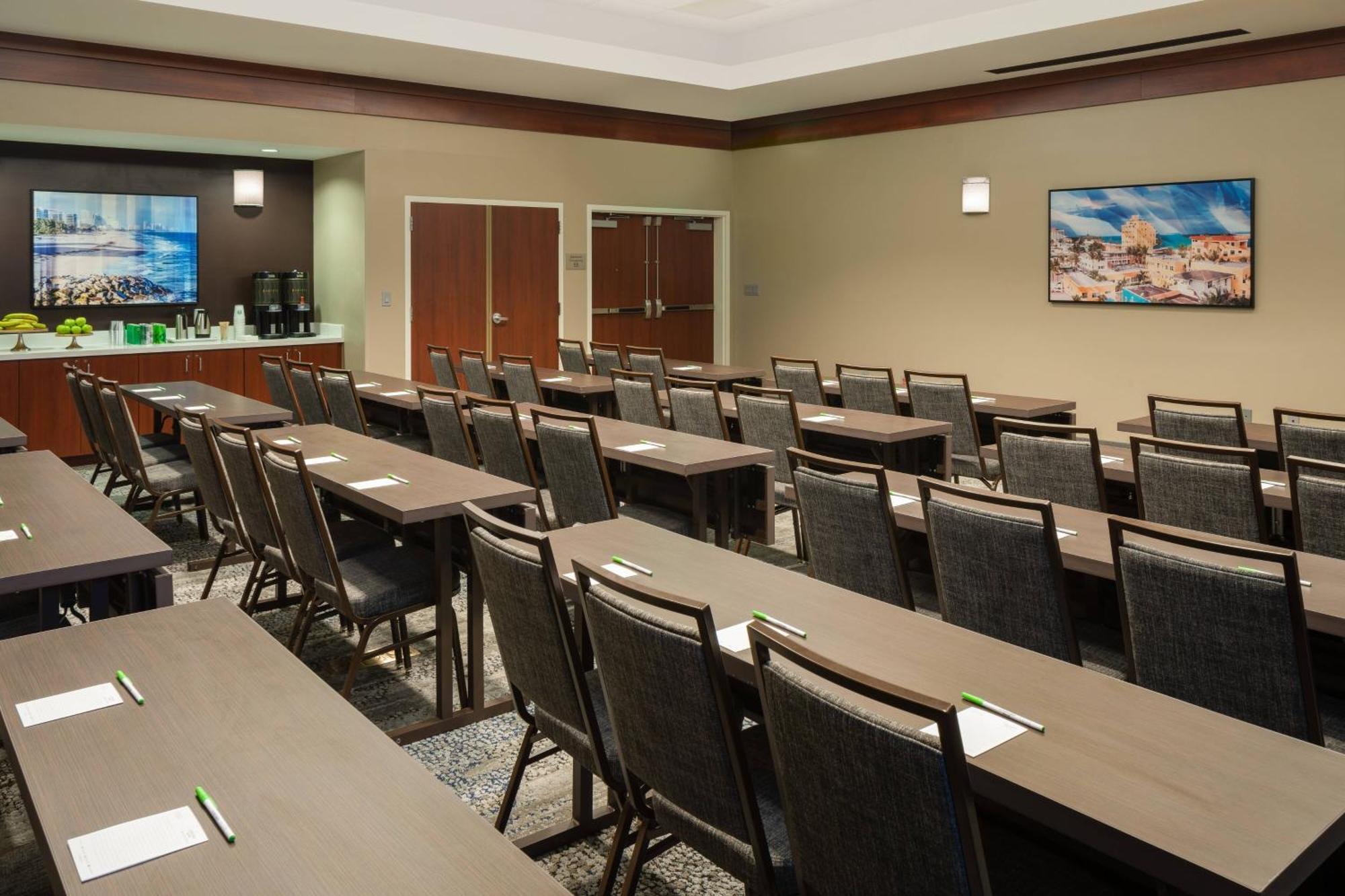 Courtyard By Marriott Fort Lauderdale Airport & Cruise Port Dania Beach Buitenkant foto