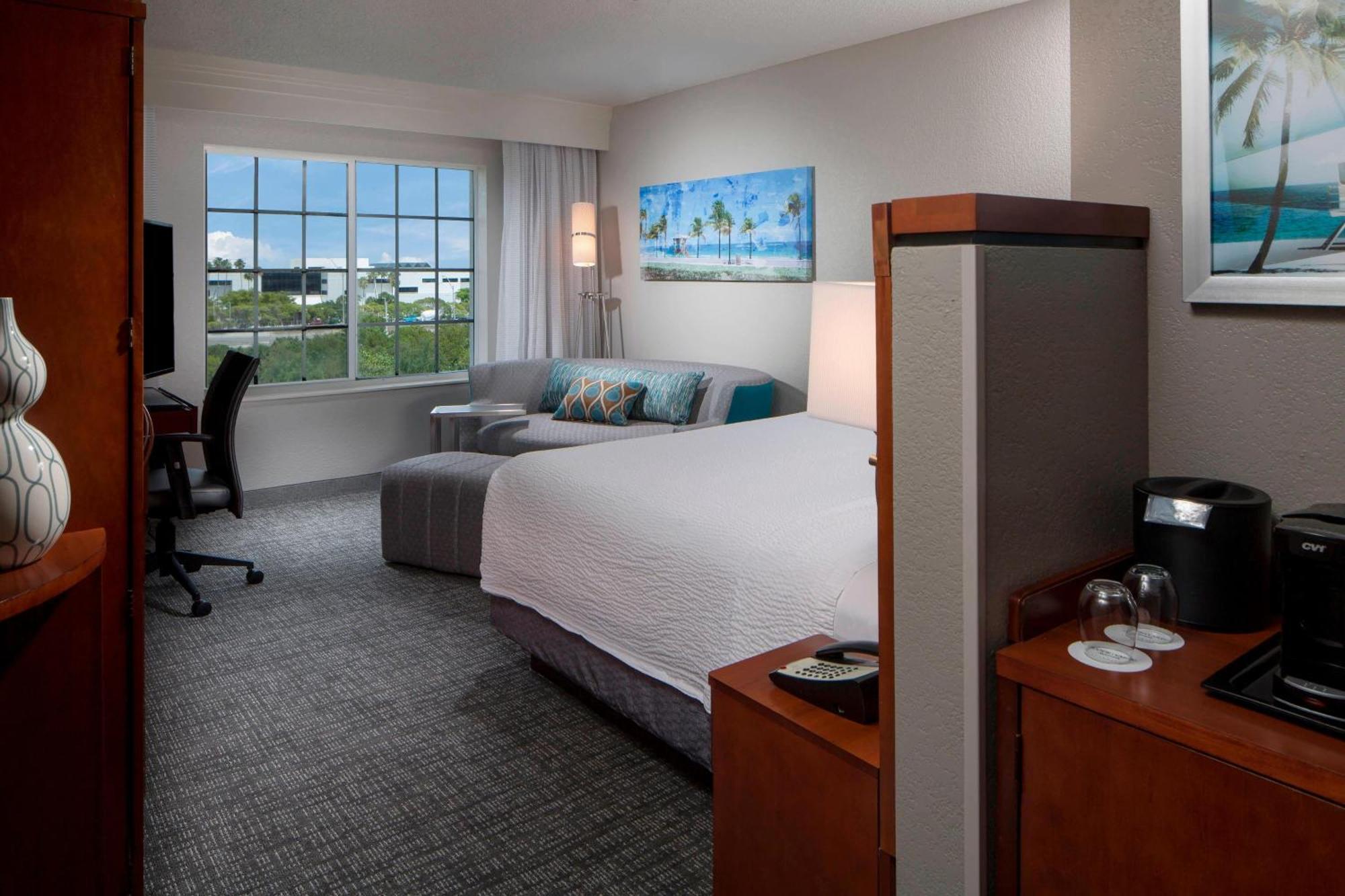 Courtyard By Marriott Fort Lauderdale Airport & Cruise Port Dania Beach Buitenkant foto